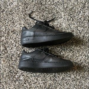 Nike low cut Air Force youth sneakers- Please read description! ☺️